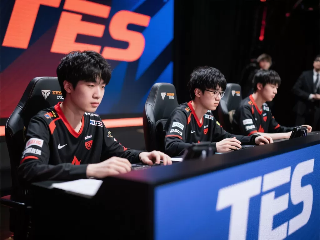 TES 1-0 WE：精准运营无懈可击，滔博首局轻松获胜